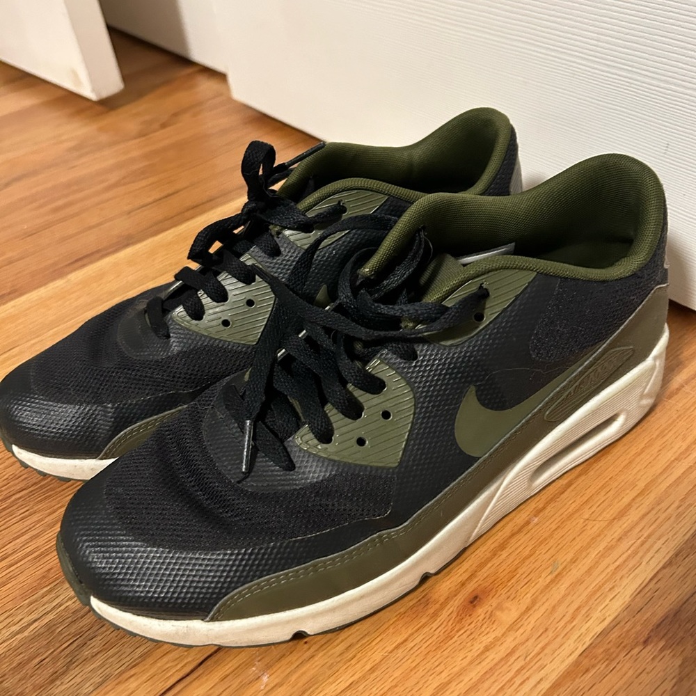 Air Max 90 Ultra 2.0 Essential 'Black Legion Green'